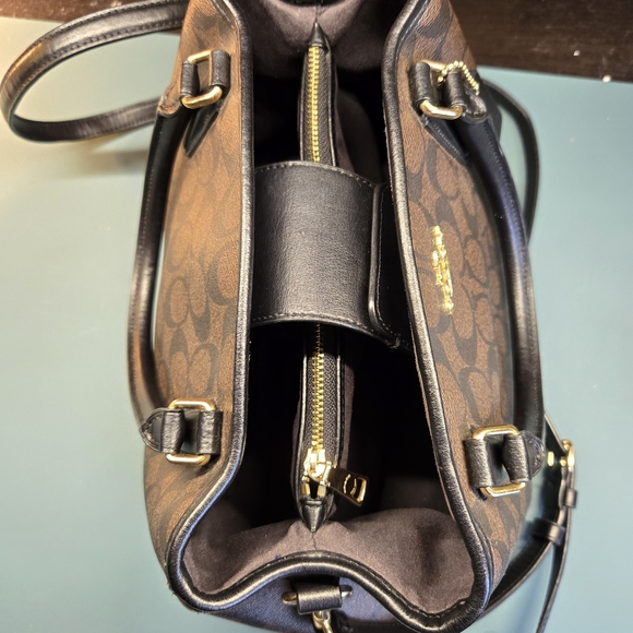 COACH EUC Small Margot Carryall in Signature C F58310 - Picture 8 of 13